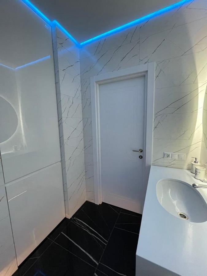 1 65m2 Center Of Obolon Near River Side. Apartment